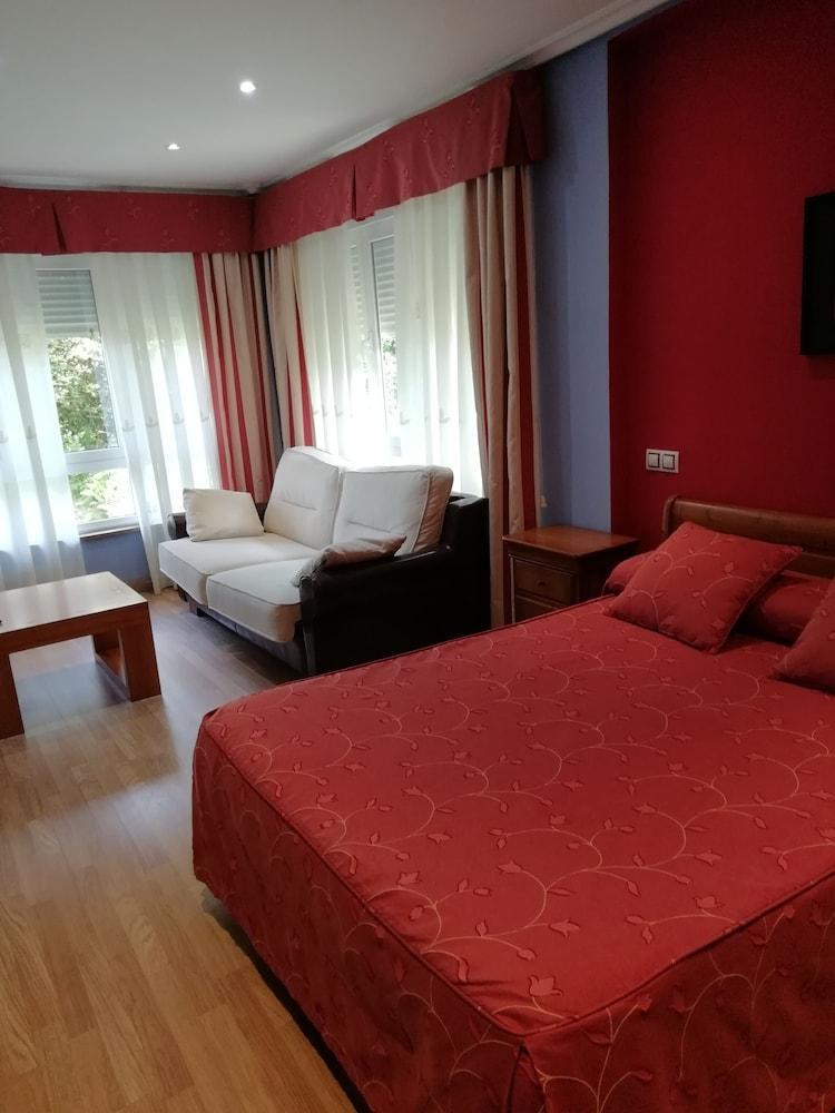 Hotel Azpiazu Cudillero Bagian luar foto