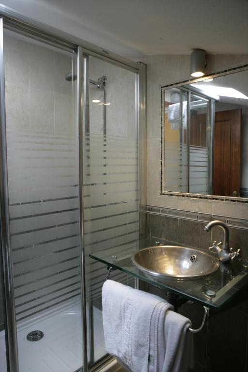 Hotel Azpiazu Cudillero Bagian luar foto