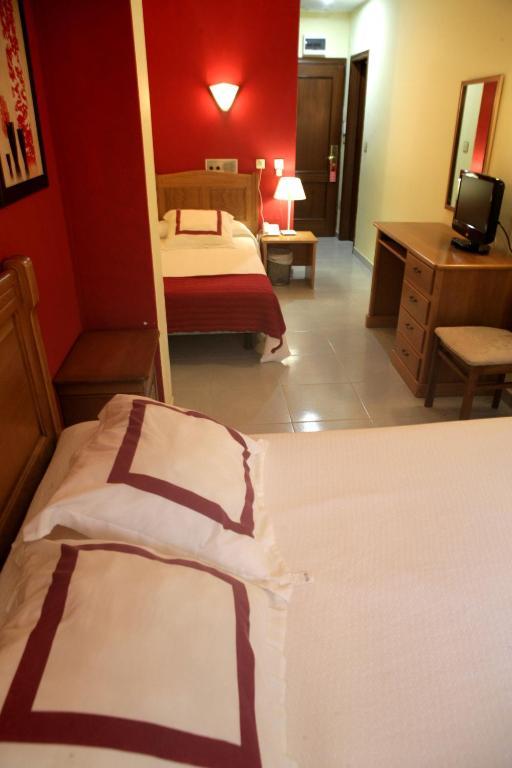 Hotel Azpiazu Cudillero Bagian luar foto