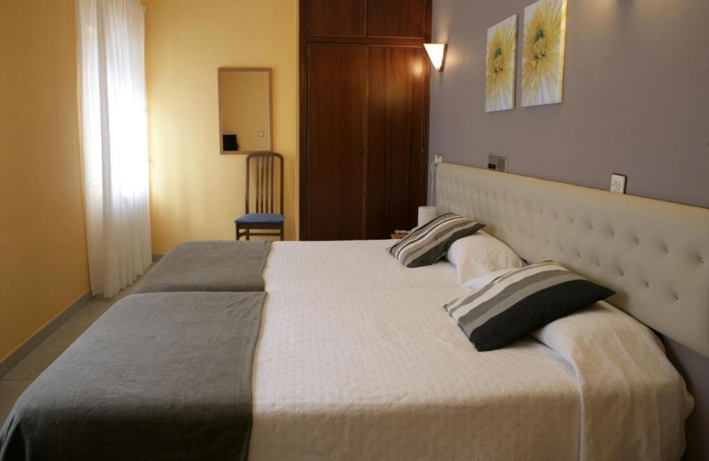 Hotel Azpiazu Cudillero Bagian luar foto