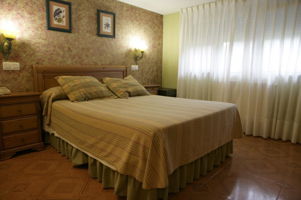 Hotel Azpiazu Cudillero Bagian luar foto