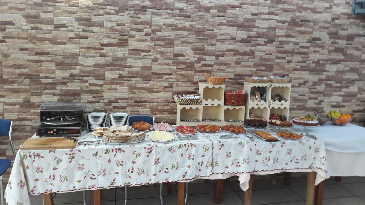 Hotel Azpiazu Cudillero Bagian luar foto